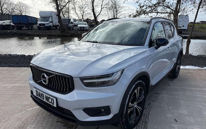 Used Volvo XC40 Inscription 190 HP (139 kW) 2019 Silver SUV