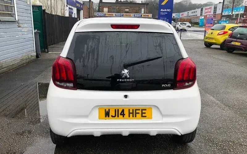 Used Peugeot 108 Active 68 HP (50 kW) 2018 Hatchback