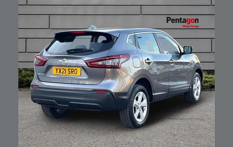 Used Nissan Qashqai Acenta Premium 155 HP (114 kW) 2021 Grey SUV