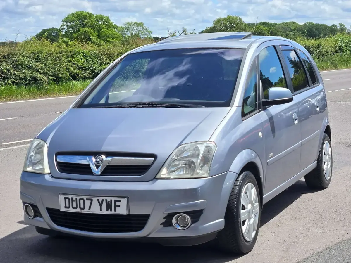 Used Vauxhall Meriva Design Edition 2007 Silver MPV