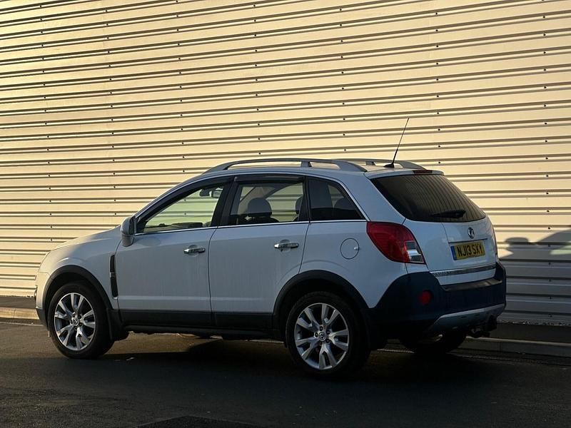 Used Vauxhall Antara S 184 HP (135 kW) 2013 White SUV