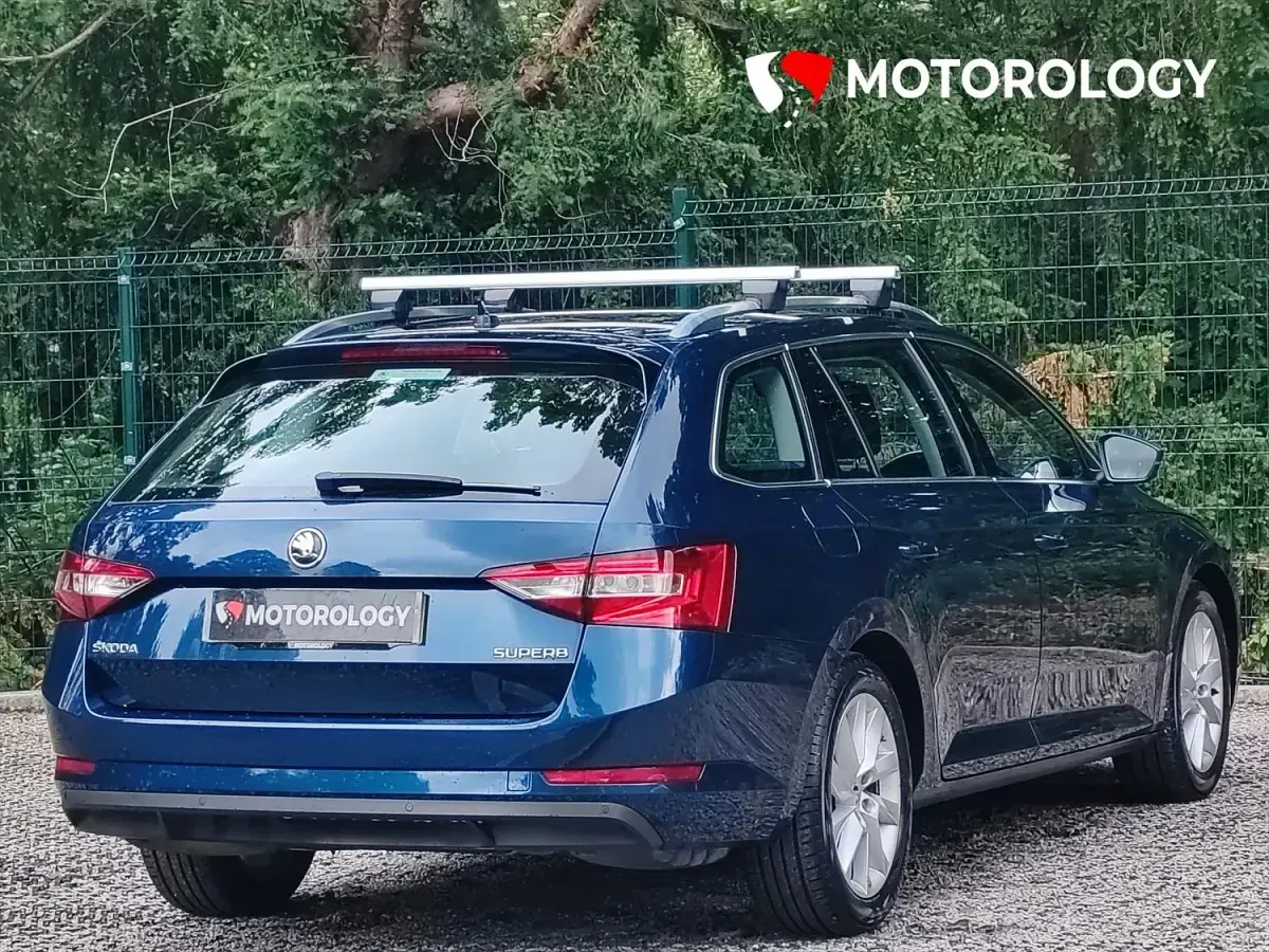 Used Skoda Superb SE 150 HP (110 kW) 2019 Blue Estate
