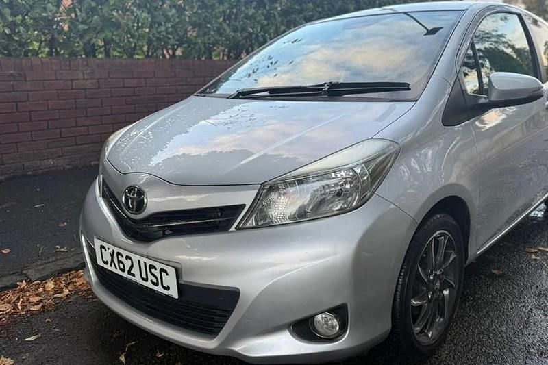 Silver Used 2012 Toyota Yaris Trend Hatchback | £4,195 (Good price) - Image 1/1