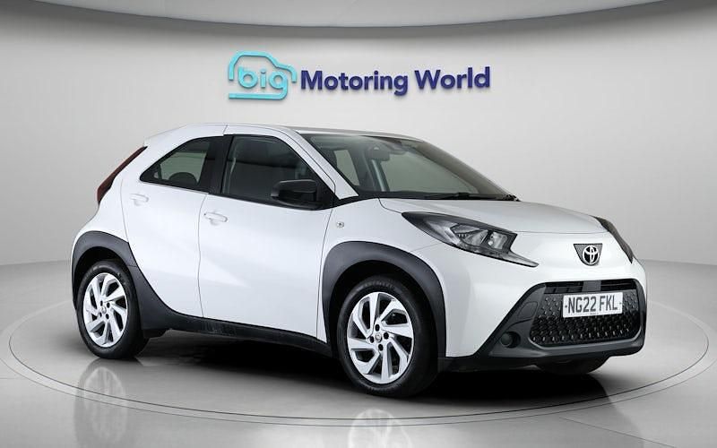 Used Toyota Aygo X PURE 72 HP (52 kW) 2025 SUV