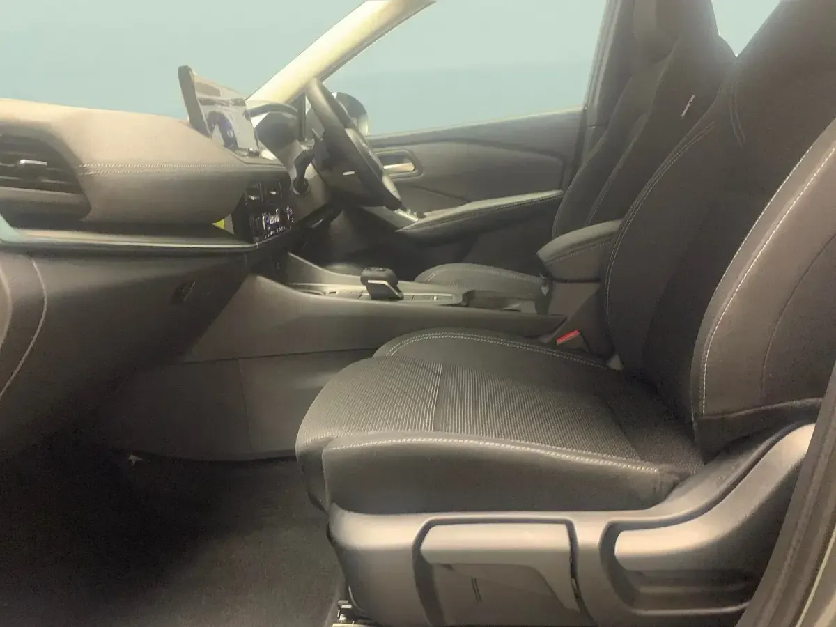 New Nissan Qashqai Acenta Premium 158 HP (116 kW) 2025 Grey SUV