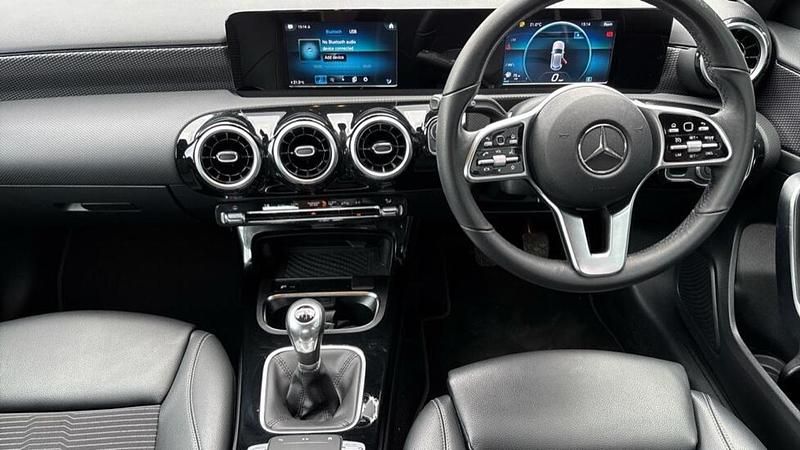 Begagnad Mercedes A200 161 HK (118 kW) 2020 Grå Halvkombi