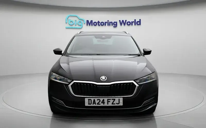 Used Skoda Octavia SE L 150 HP (110 kW) 2024 Black Estate