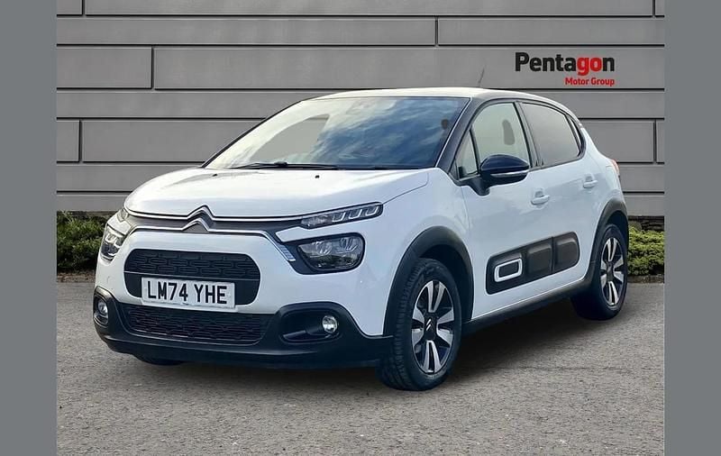 Used Citroën C3 PureTech 108 HP (79 kW) 2024 White Hatchback