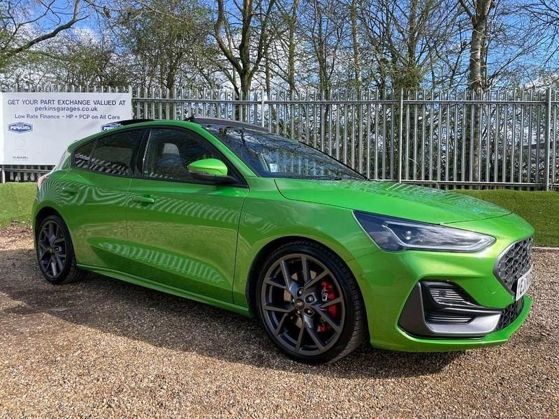Used Ford Focus ST 280 HP (205 kW) 2024 Green Hatchback