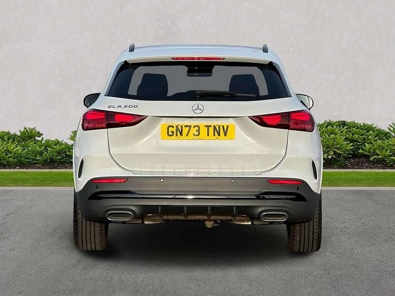 Used Mercedes GLA200 Exclusive 163 HP (119 kW) 2023 White SUV