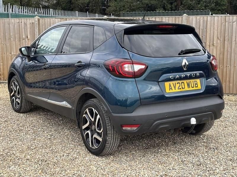 Used Renault Captur Iconic 90 HP (66 kW) 2020 Blue/black SUV