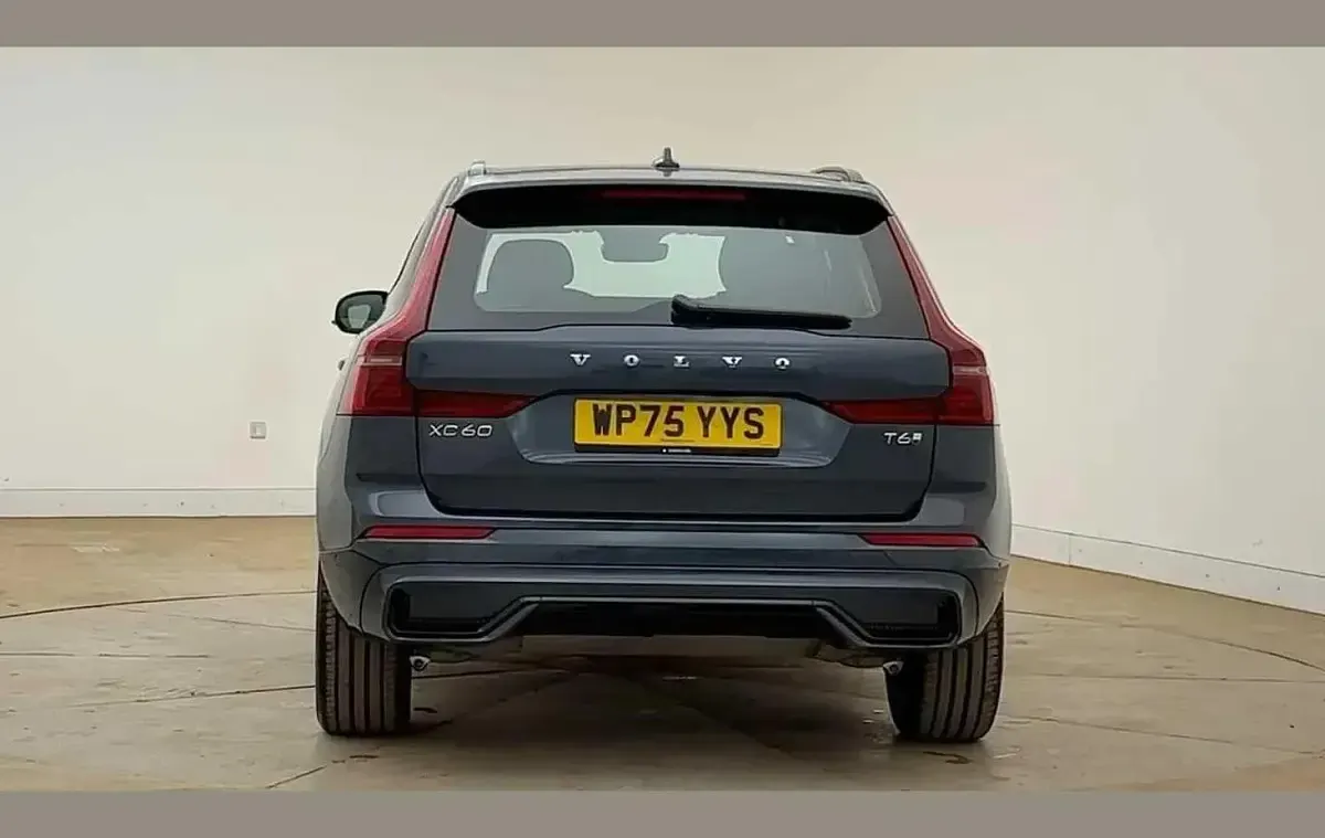 Used Volvo XC60 Plus 345 HP (253 kW) 2025 Blue SUV