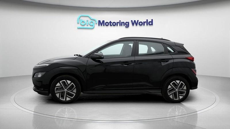 Used Hyundai Kona SE 100 kW (136 HP) 2024 Black SUV