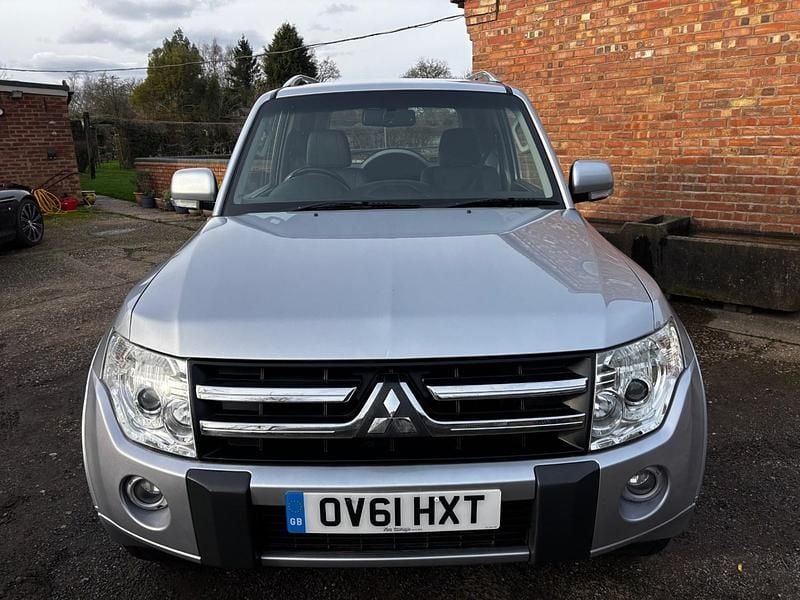 Used Mitsubishi Shogun 197 HP (144 kW) 2011 Silver SUV