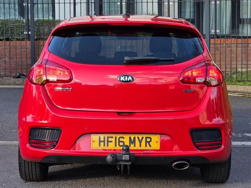 Używany Kia Ceed 2016 Czerwony Hatchback