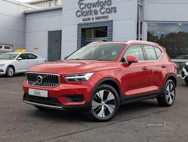 Red Used 2022 Volvo XC40 Inscription SUV | £21,945 (Expensive) - Image 1/4
