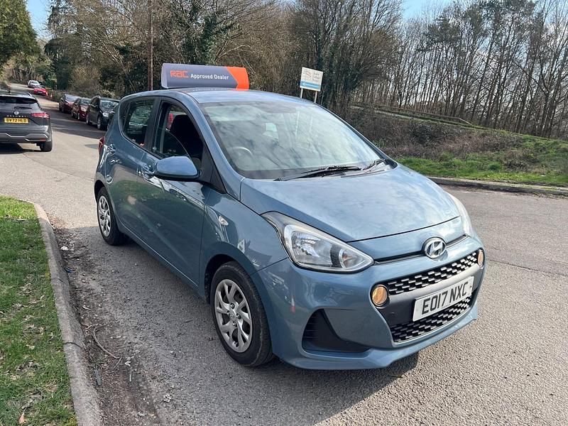 Used Hyundai i10 SE 87 HP (63 kW) 2017 Blue Hatchback