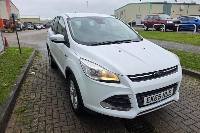 White Used 2015 Ford Kuga Zetec SUV | £4,995 (Super price) - Image 1/1
