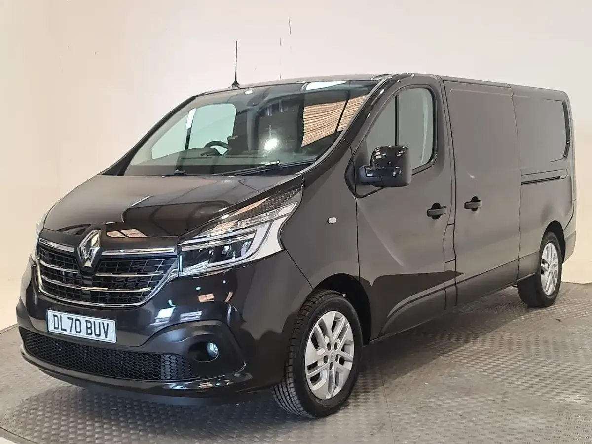 Used Renault Trafic 145 HP (106 kW) 2020 Black