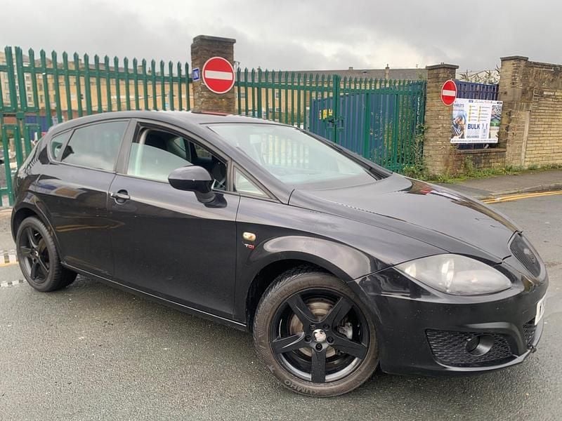 Black Used 2010 Seat Leon Sport Hatchback | £995 (Super price) - Image 1/4