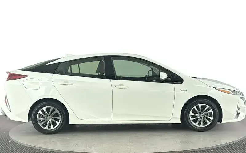 Usado Toyota Prius 122 HP (89 kW) 2019 Citadino