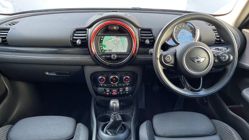 Used Mini Cooper Clubman 136 HP (100 kW) 2019 White Estate