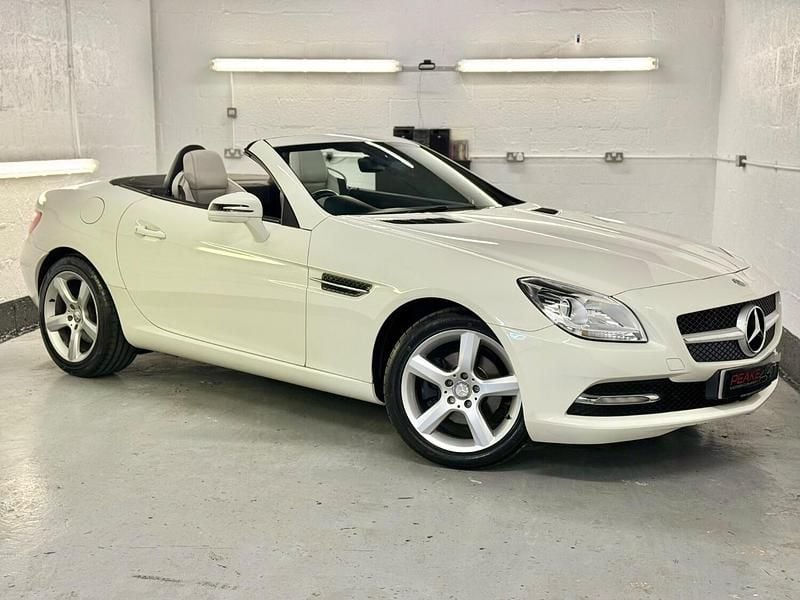 White Used 2012 Mercedes SLK200 Cabriolet | £10,990 (A bit pricey) - Image 1/4
