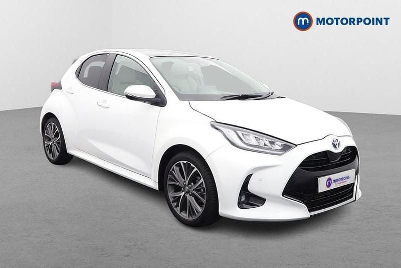White Used 2023 Toyota Yaris Hybrid Hatchback | £19,649 (Fair price) - Image 1/4