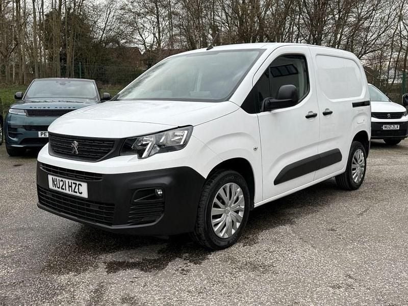 Used Peugeot Partner 131 HP (96 kW) 2021 White MPV