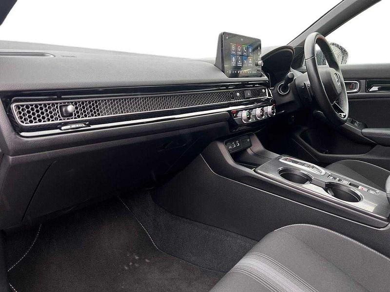 Used Honda Civic Hybrid 143 HP (105 kW) 2022 Crystal black Hatchback