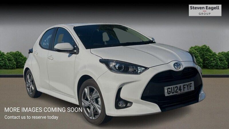 White Used 2024 Toyota Yaris Hybrid Hatchback | £18,053 (Good price) - Image 1/4