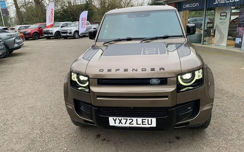 Used Land Rover Defender 249 HP (183 kW) 2023 SUV