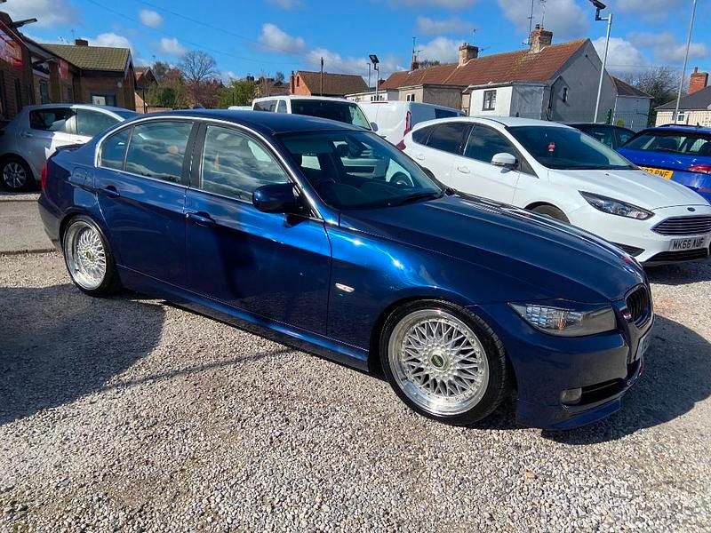 Begagnad BMW 325 2010 Blå Sedan