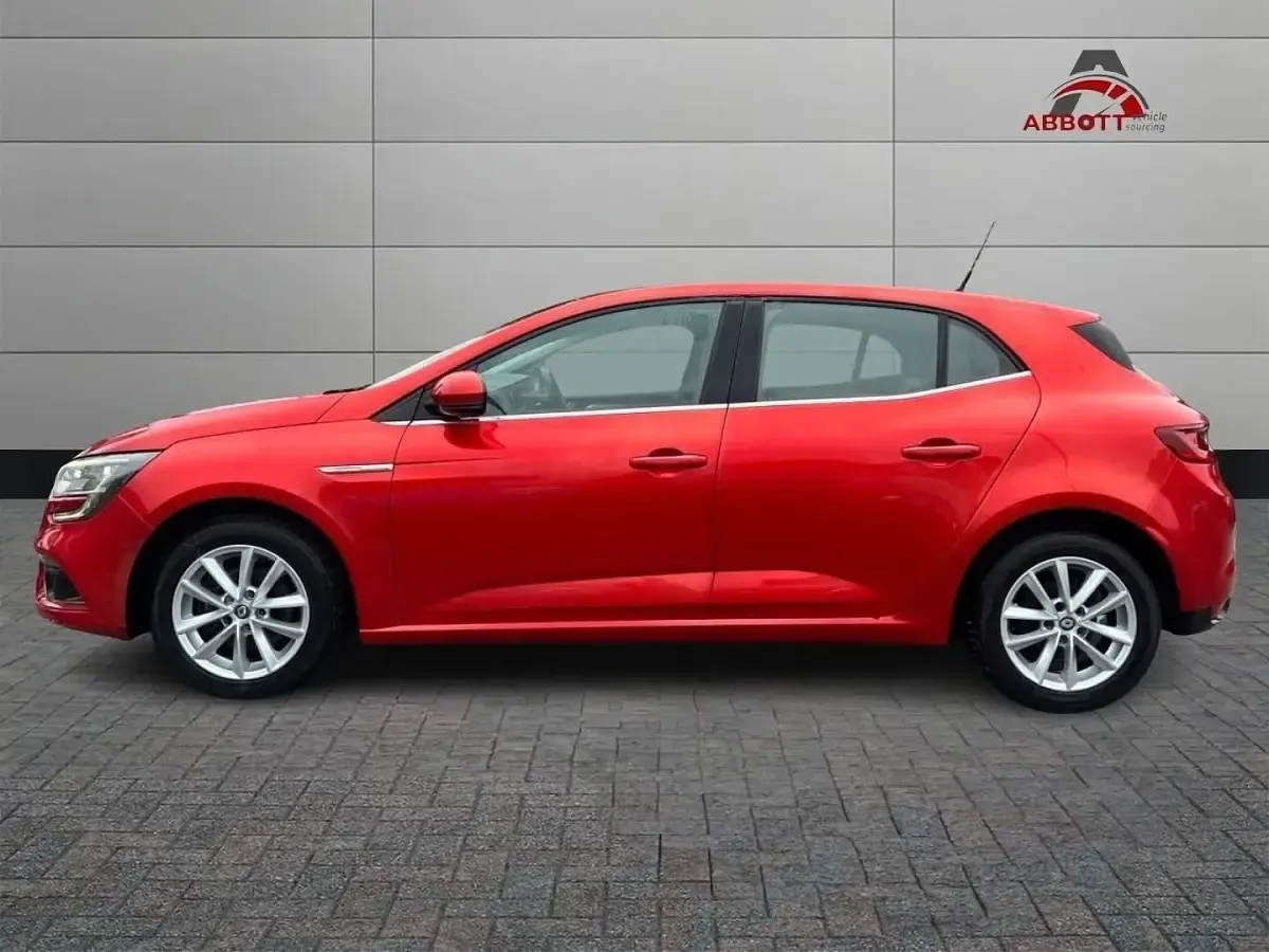 Used Renault Mégane Dynamique 2017 Red Hatchback