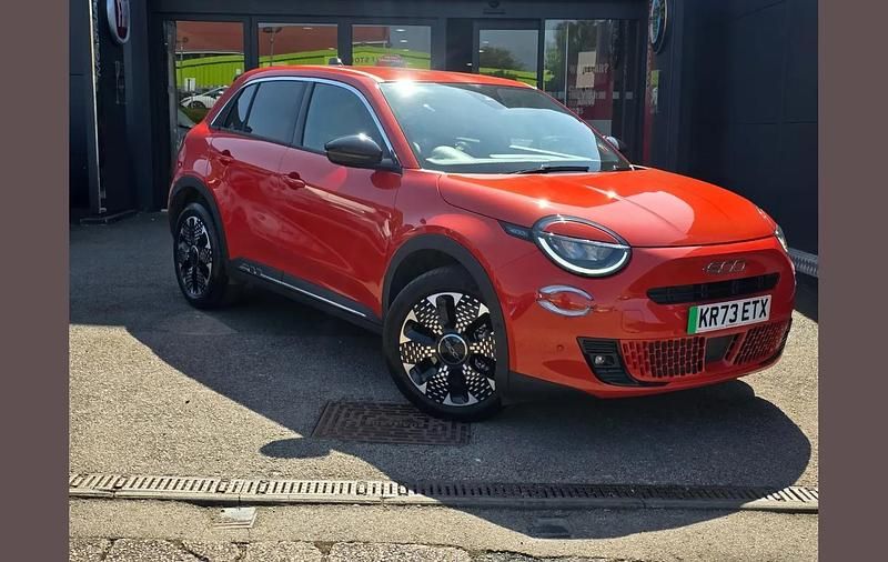 Orange Used 2024 Fiat 600 La Prima SUV | £19,997 (Expensive) - Image 1/4