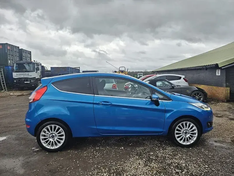 Used Ford Fiesta Titanium 2013 Blue Hatchback