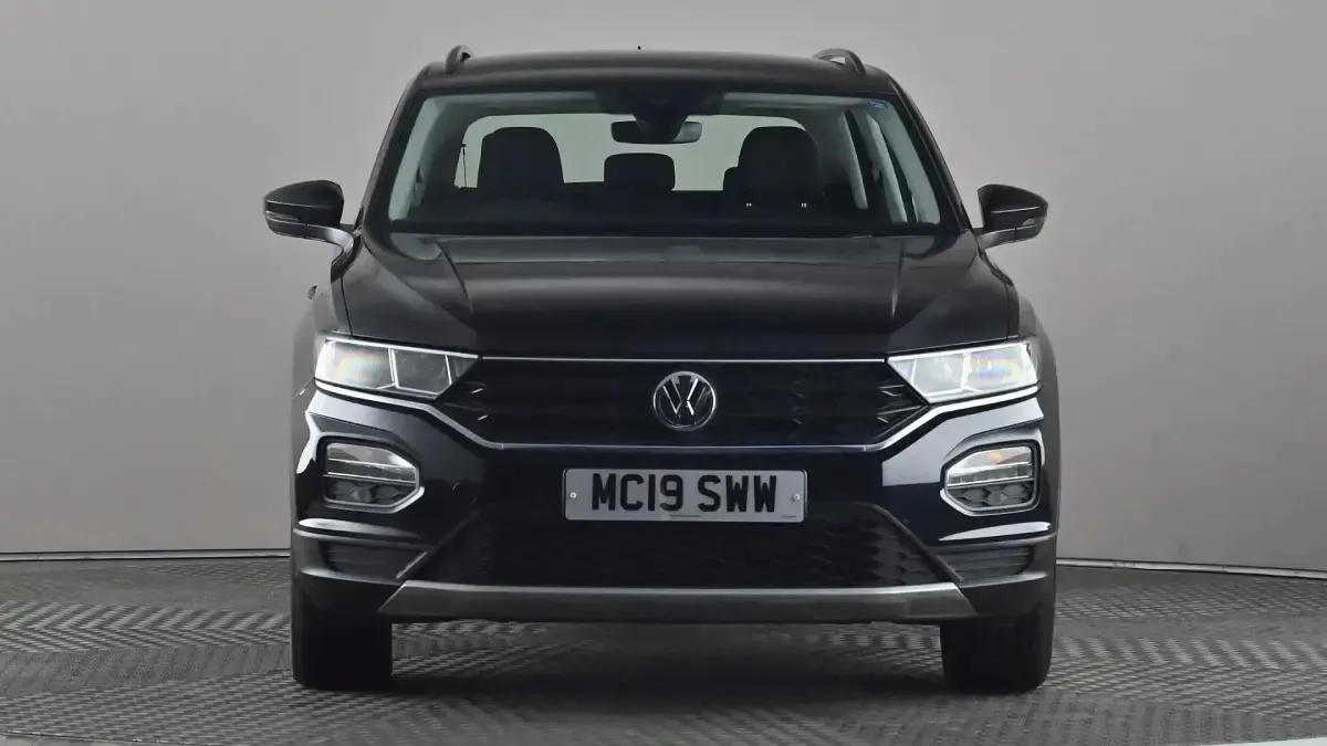 Used VW T-Roc SE 115 HP (84 kW) 2019 Black SUV