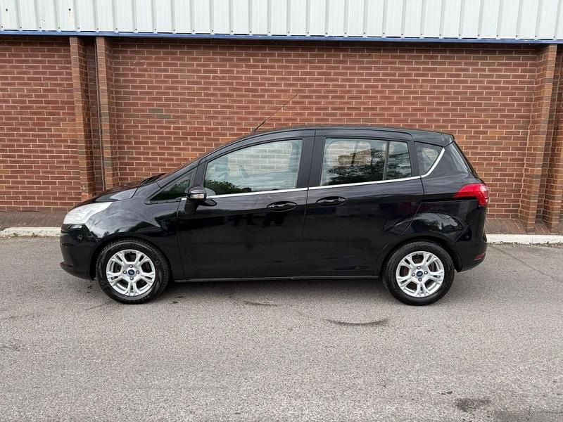 Used Ford B-MAX Zetec 105 HP (77 kW) 2014 Black MPV