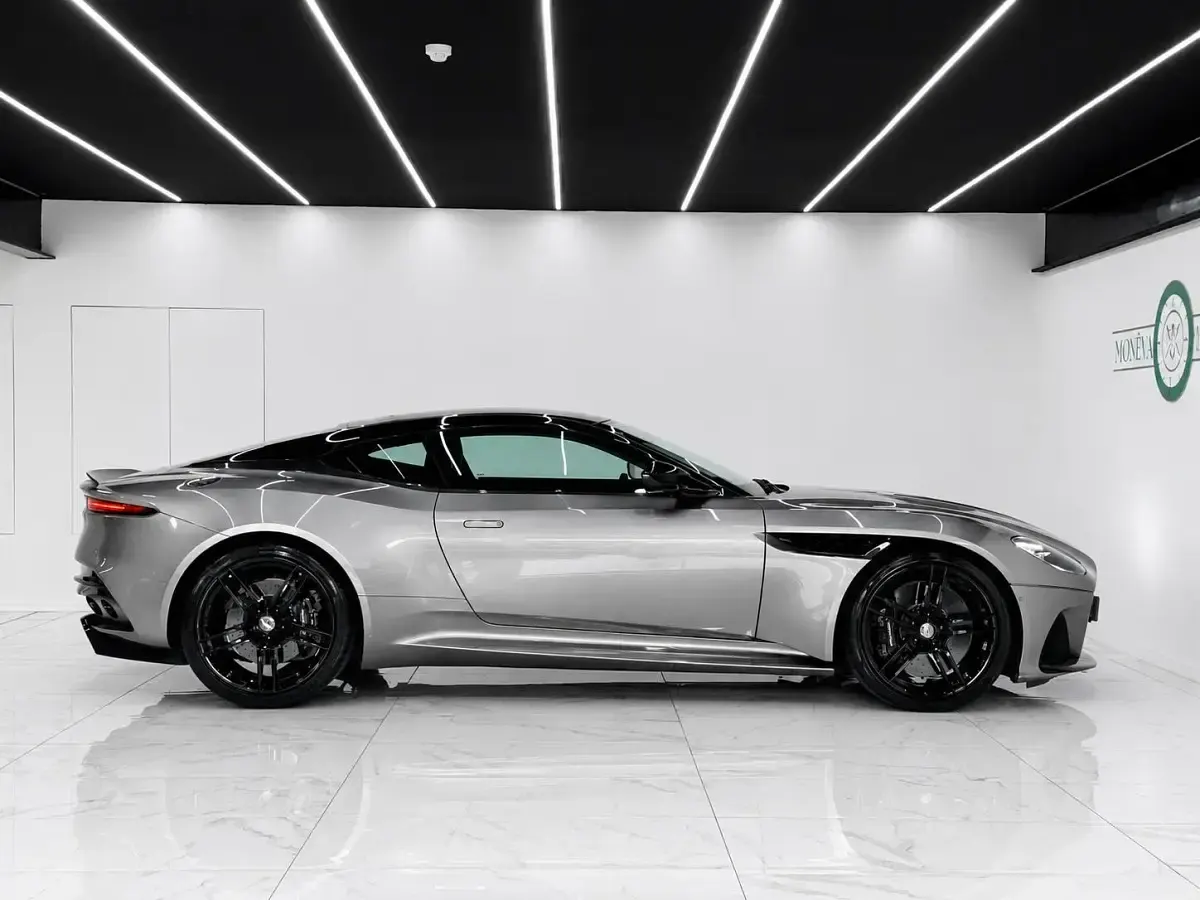 Used Aston Martin DBS 715 HP (525 kW) 2019 Green Coupe
