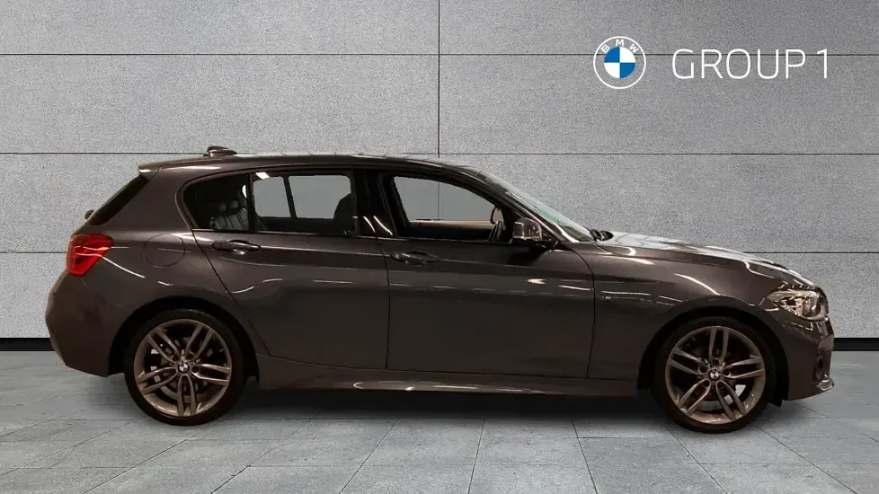 Usado BMW 118 M Sport 148 HP (108 kW) 2018 Cinzento Citadino