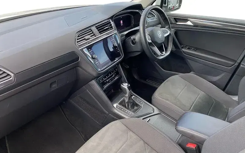 Used VW Tiguan Elegance 245 HP (180 kW) 2023 White SUV