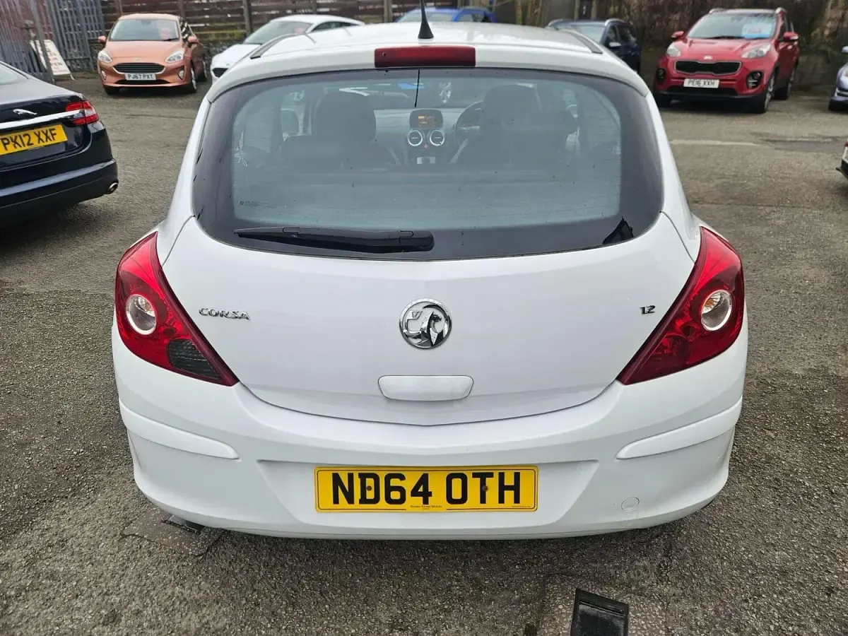 Used Vauxhall Corsa Excite 2014 White Hatchback