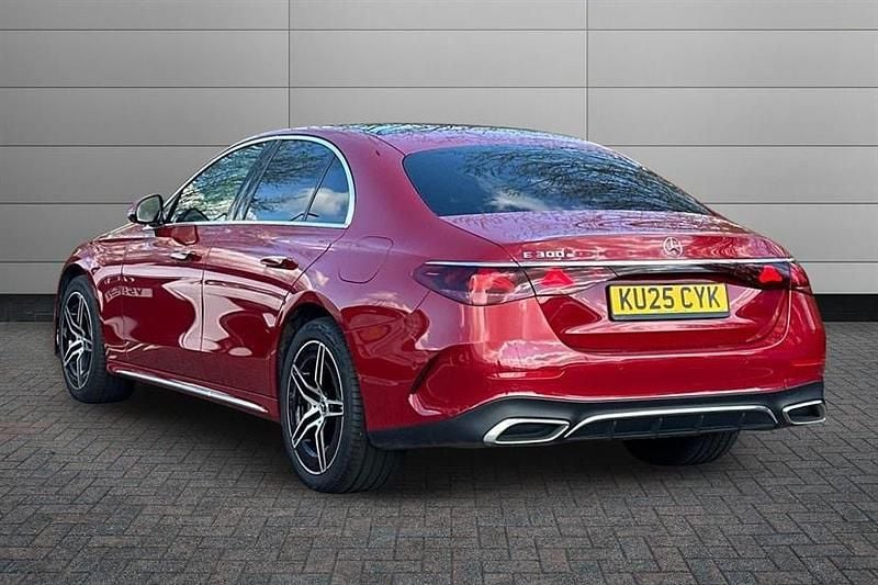 Used Mercedes E300 AMG Line Premium 313 HP (230 kW) 2025 Red Sedan