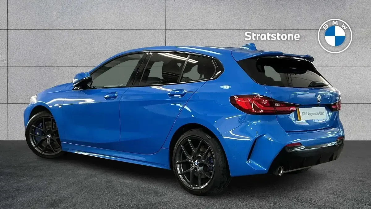 Usado BMW 118 M Sport 134 CV (98 kW) 2023 Azul Utilitario