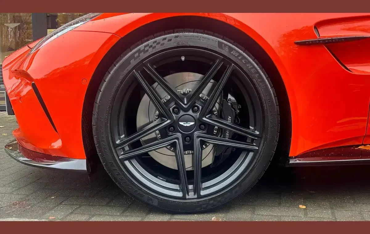 Usado Aston Martin V8 Vantage 655 CV (481 kW) 2025 Naranja Coupe
