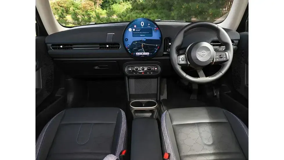Used Mini Cooper Classic 114 kW (156 HP) 2025 Silver Hatchback