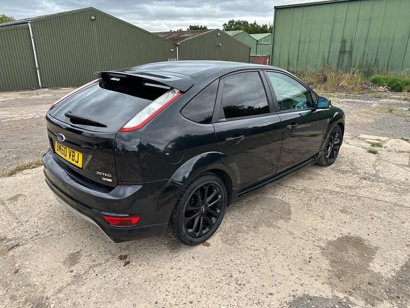 Used Ford Focus Zetec 110 HP (80 kW) 2010 Black Hatchback