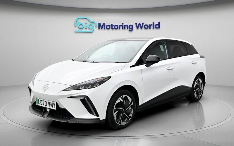 Begagnad MG MG4 EV Trophy 150 kW (204 HK) 2025 Halvkombi