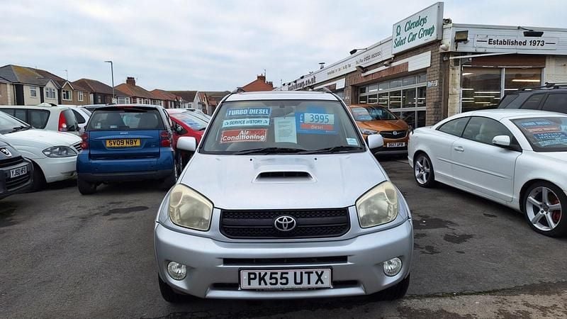 Silver Used 2005 Toyota RAV4 SUV | £3,195 - Image 1/4