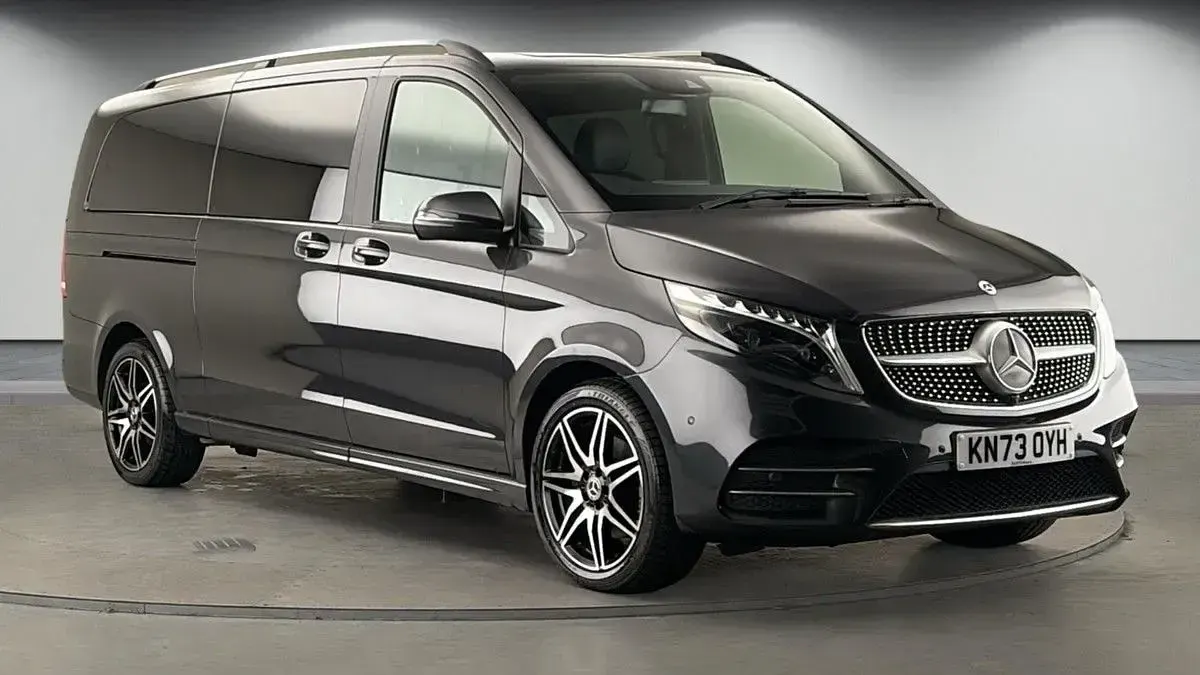 Used Mercedes V300 AMG line 237 HP (174 kW) 2023 MPV